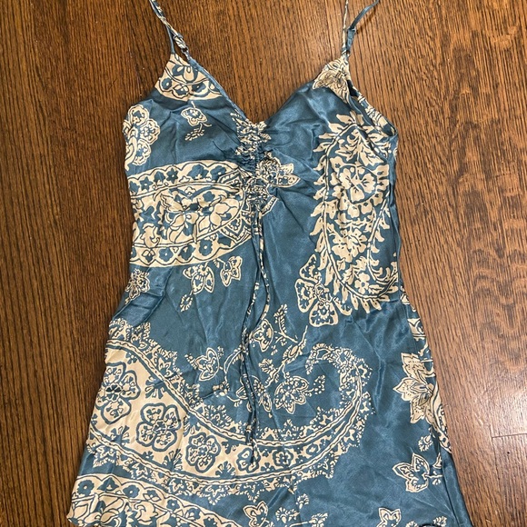 ZARA blue/green summer floral dress. - Picture 2 of 6